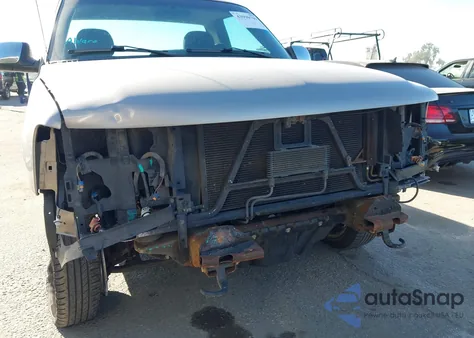 2000 Chevrolet Silverado 1500 Ls from USA, damaged, VIN 1GCEK14T1YE344820